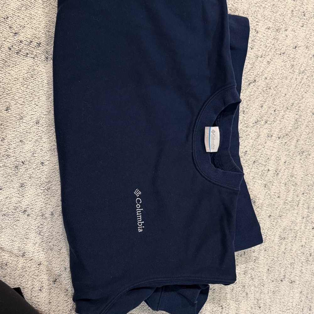 Columbia Men’s Navy Blue Sweatshirt